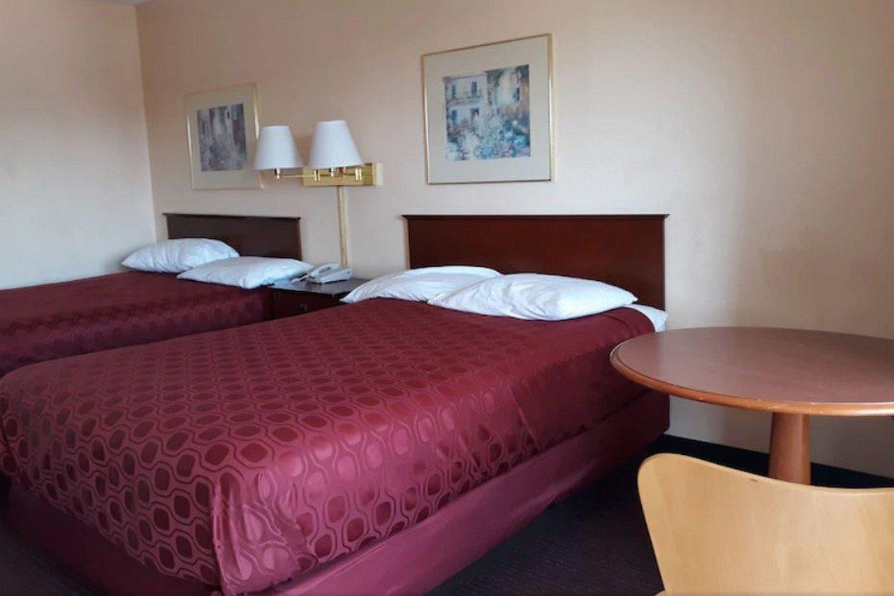 Americas Best Value Inn Stockbridge Exterior foto