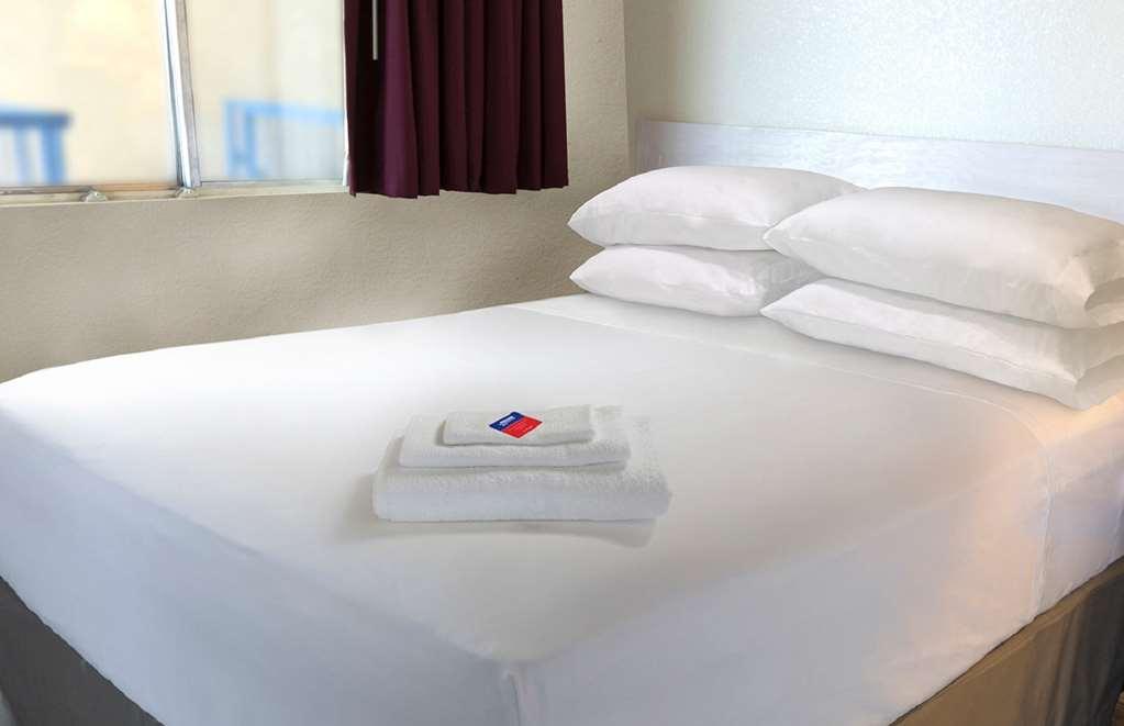 Americas Best Value Inn Stockbridge Zimmer foto