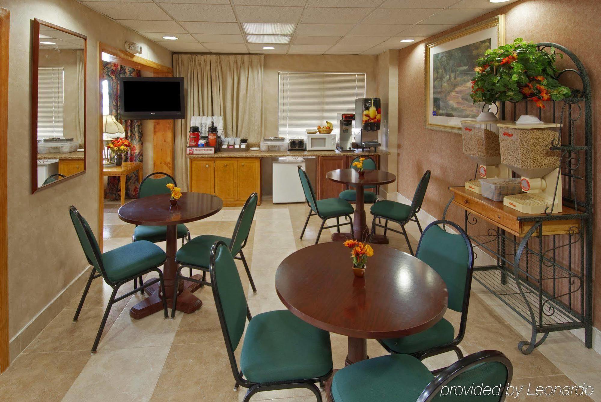 Americas Best Value Inn Stockbridge Restaurant foto